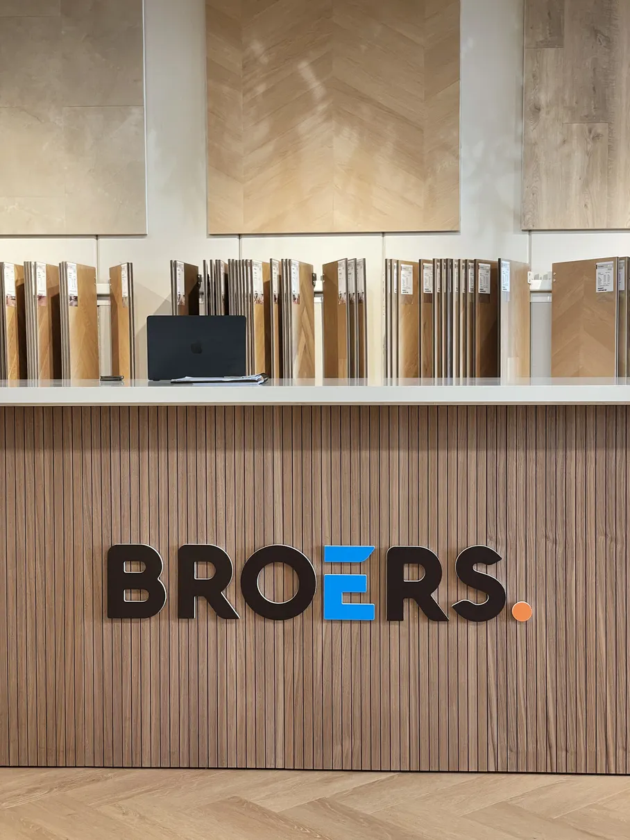 Materialen kiezen in de showroom