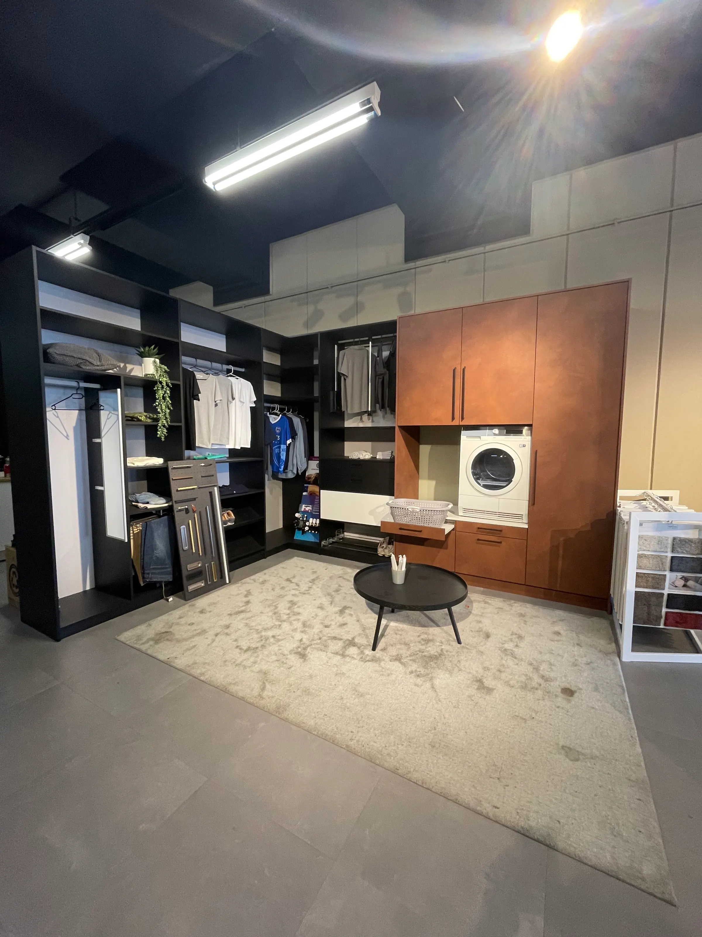 Showroom Broers, voor
